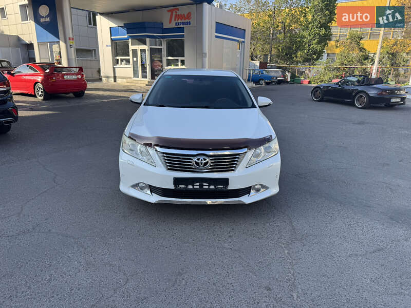 Седан Toyota Camry 2012 в 