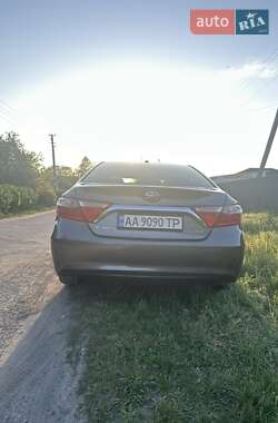 Седан Toyota Camry 2015 в 