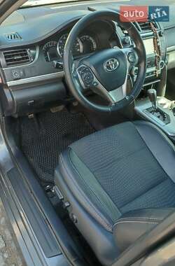 Седан Toyota Camry 2012 в Львові