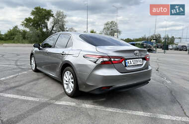 Седан Toyota Camry 2021 в 