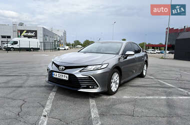 Седан Toyota Camry 2021 в 