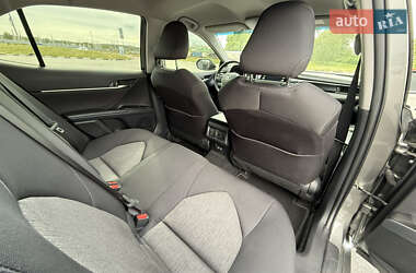 Седан Toyota Camry 2021 в 