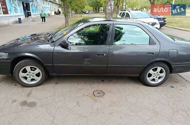 Седан Toyota Camry 2000 в Одессе