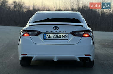 Седан Toyota Camry 2017 в 