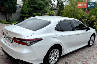 Седан Toyota Camry 2021 в 