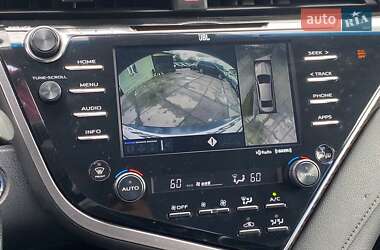 Седан Toyota Camry 2017 в 