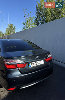 Седан Toyota Camry 2016 в 