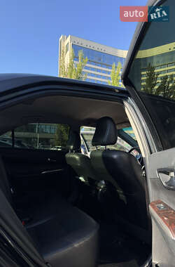 Седан Toyota Camry 2016 в 