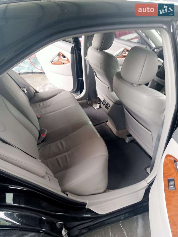 Седан Toyota Camry 2011 в Стрые