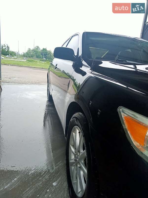 Седан Toyota Camry 2011 в Стрые