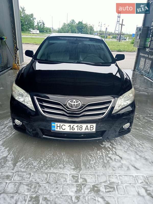Седан Toyota Camry 2011 в Стрые