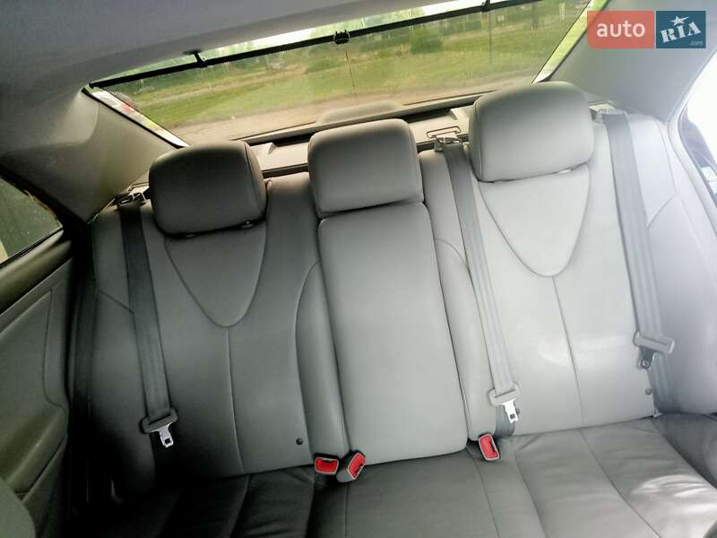Седан Toyota Camry 2011 в Стрые
