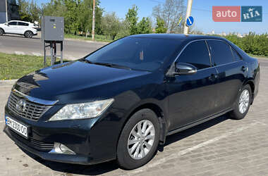 Седан Toyota Camry 2012 в 