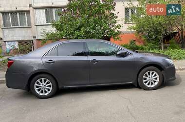 Седан Toyota Camry 2013 в Києві