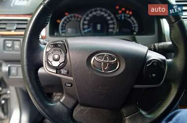 Седан Toyota Camry 2013 в 