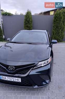 Седан Toyota Camry 2019 в Кропивницком