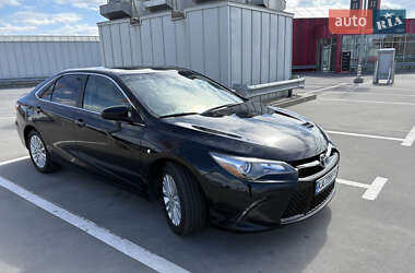 Седан Toyota Camry 2017 в Киеве