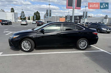 Седан Toyota Camry 2017 в 