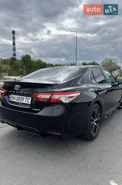 Седан Toyota Camry 2017 в 