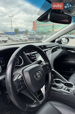 Седан Toyota Camry 2017 в 