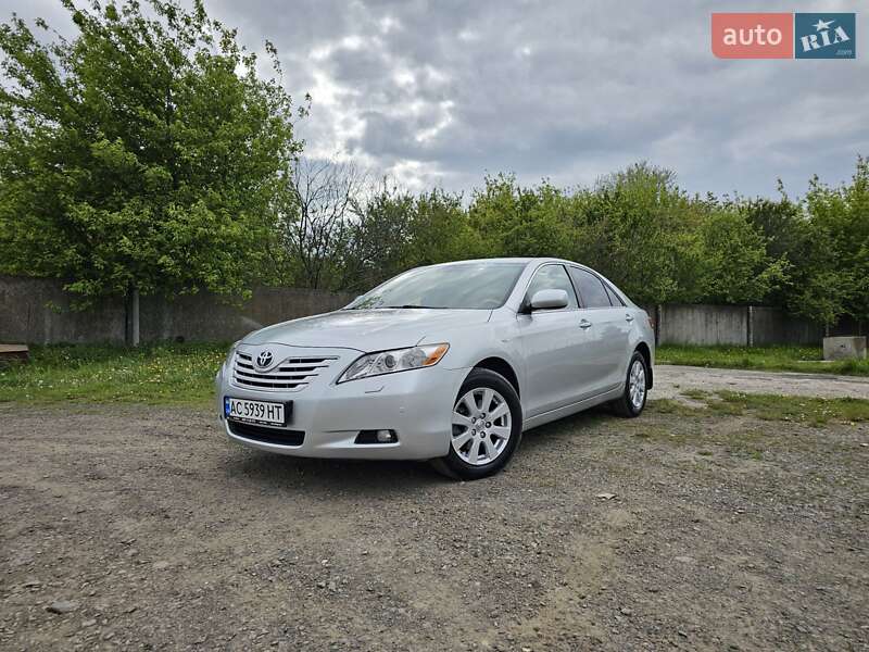 Седан Toyota Camry 2006 в Луцке