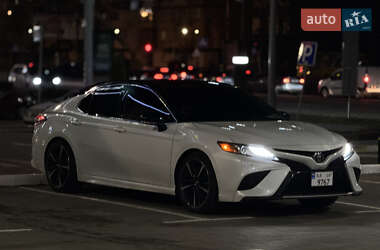 Седан Toyota Camry 2017 в Броварах