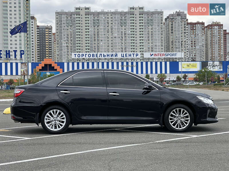 Toyota Camry 2016