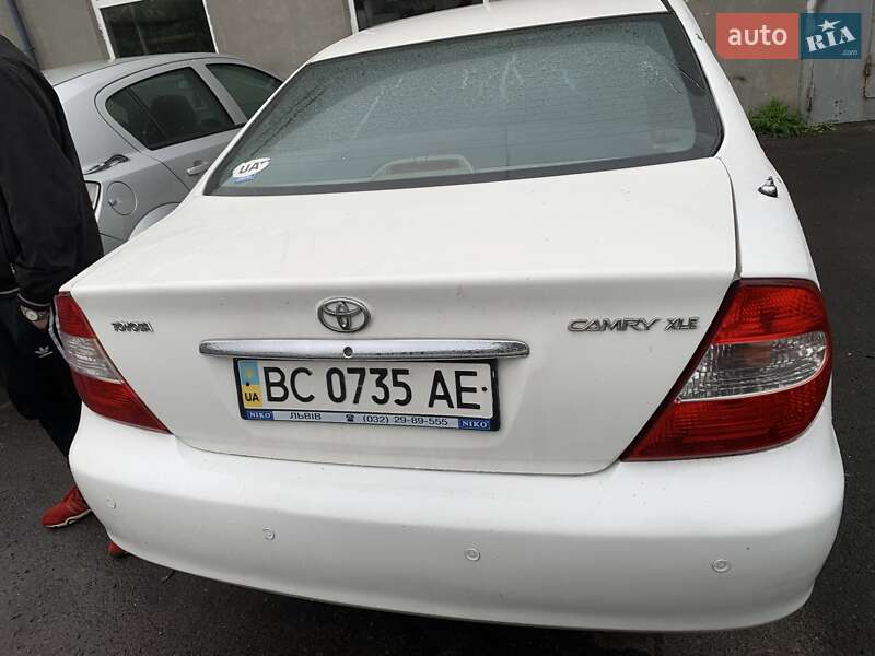 Седан Toyota Camry 2003 в 