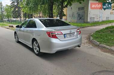 Седан Toyota Camry 2014 в 