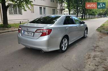 Седан Toyota Camry 2014 в 