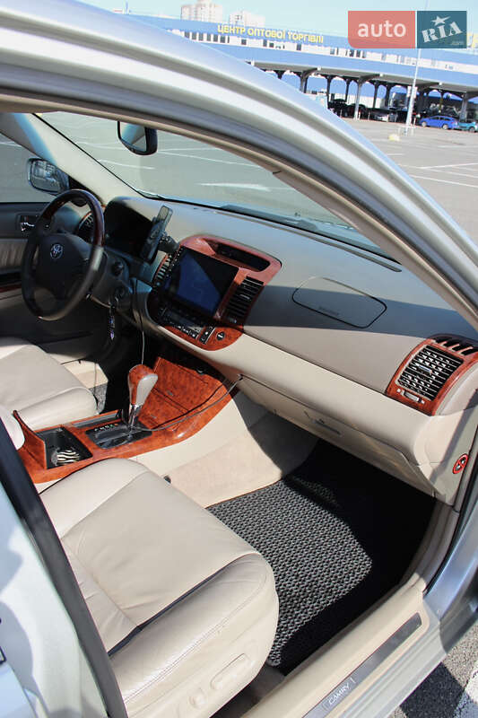 Седан Toyota Camry 2006 в Києві