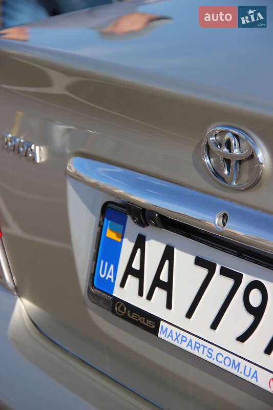Седан Toyota Camry 2006 в Києві