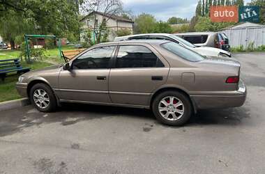 Седан Toyota Camry 1999 в Обухові