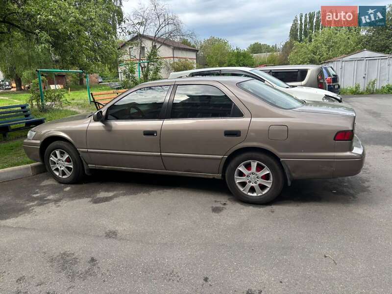 Toyota Camry 1999
