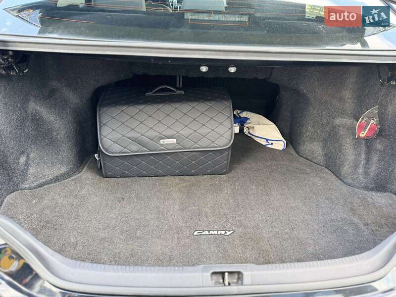 Седан Toyota Camry 2014 в Львове