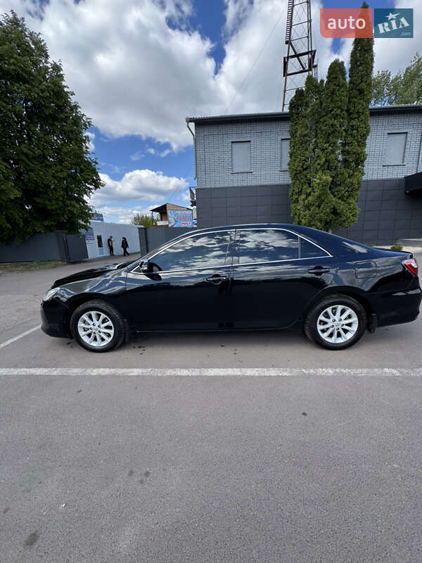 Седан Toyota Camry 2015 в Києві