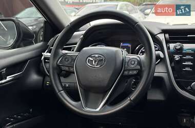 Седан Toyota Camry 2018 в 