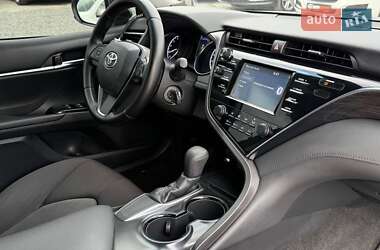 Седан Toyota Camry 2018 в 