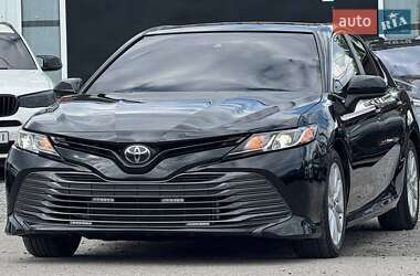 Седан Toyota Camry 2018 в 