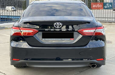 Седан Toyota Camry 2018 в 