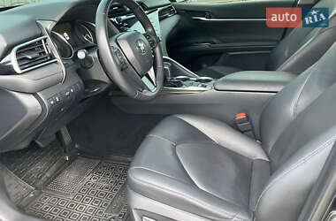 Седан Toyota Camry 2018 в 