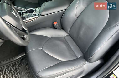 Седан Toyota Camry 2018 в 