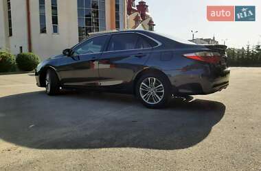 Седан Toyota Camry 2015 в 
