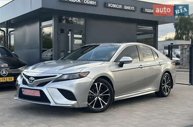 Седан Toyota Camry 2020 в Рівному