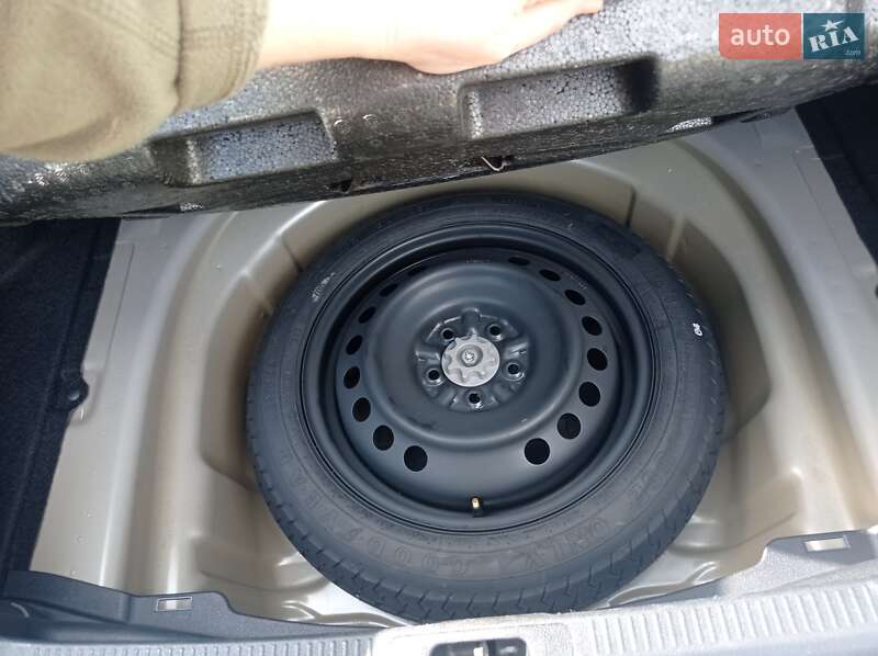 Седан Toyota Camry 2018 в Львове