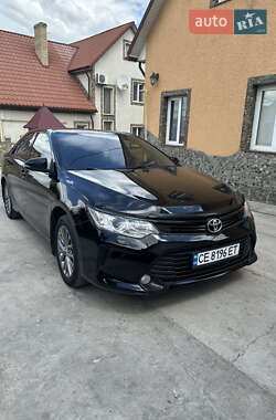 Седан Toyota Camry 2017 в Чернівцях