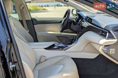 Седан Toyota Camry 2020 в 