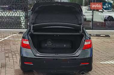 Седан Toyota Camry 2012 в 