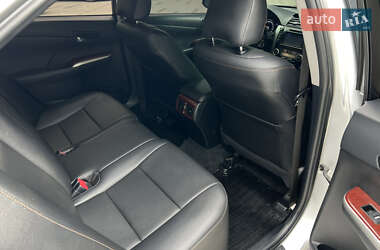 Седан Toyota Camry 2014 в 