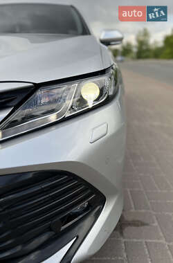 Седан Toyota Camry 2018 в 